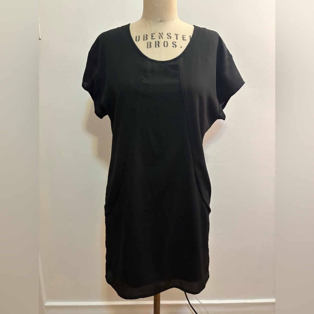 Schwiing Chic Black Short Sleeve Women's Dress